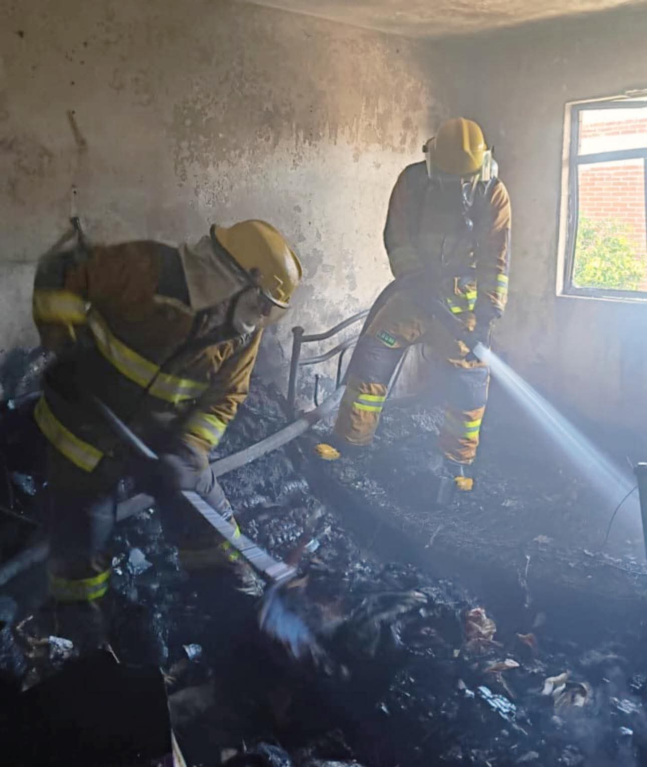 Bomberos sofocan incendio en vivienda de la colonia Nuevo León sin registro de personas lesionadas