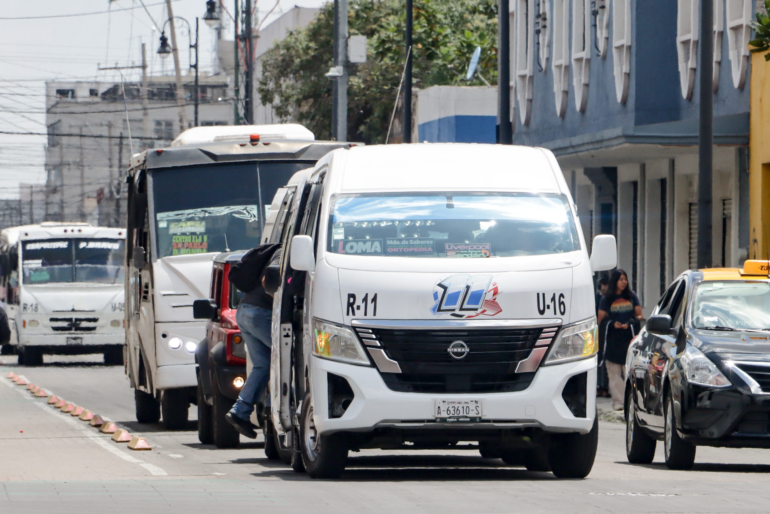 Paro de transportistas amenaza con paralizar la movilidad en Puebla y su zona metropolitana