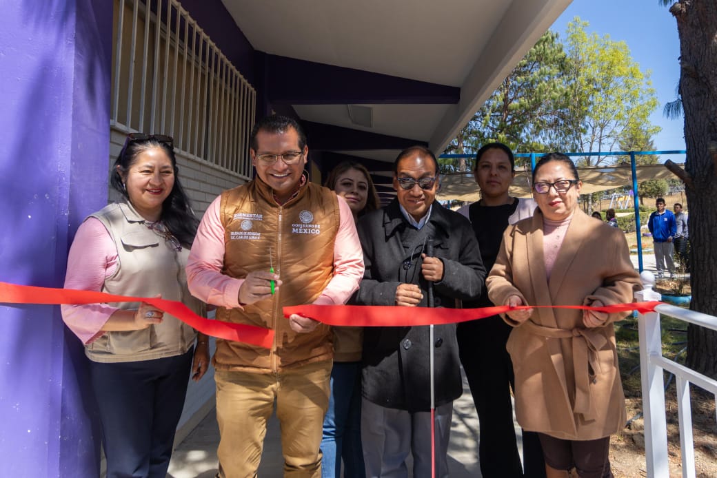Entregan obras de "La Escuela es Nuestra" en la capital; benefician a más de 2 mil 500 alumnos