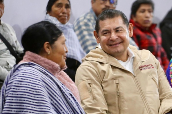 Gobierno estatal proyecta cuatro Casas del Abue en la ciudad de Puebla 