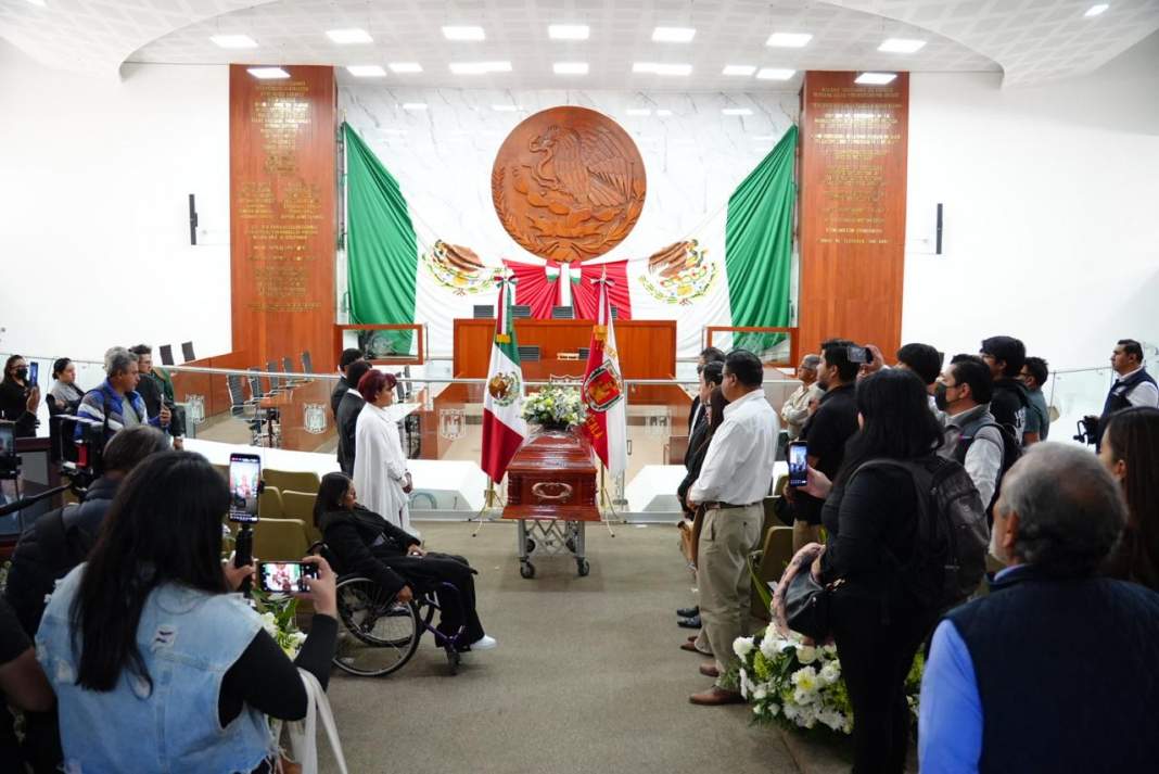 Congreso de Tlaxcala honra legado de Nahum Atonal Ortiz