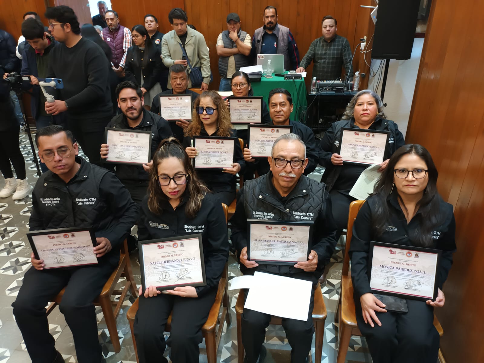 Entrega Tonantzin Fernández reconocimientos al mérito a personal sindicalizado