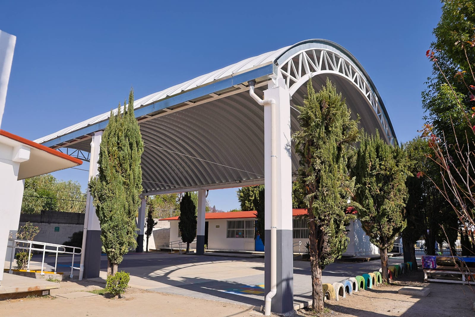 Entrega Lupita Cuautle obra en CAIC de Concepción La Cruz