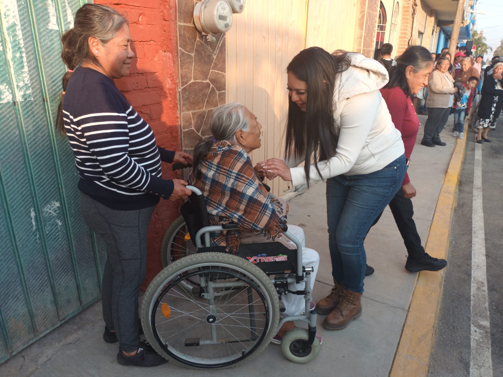 Entrega Tonantzin Fernández 2 rehabilitaciones de calles en San Matías Cocoyotla