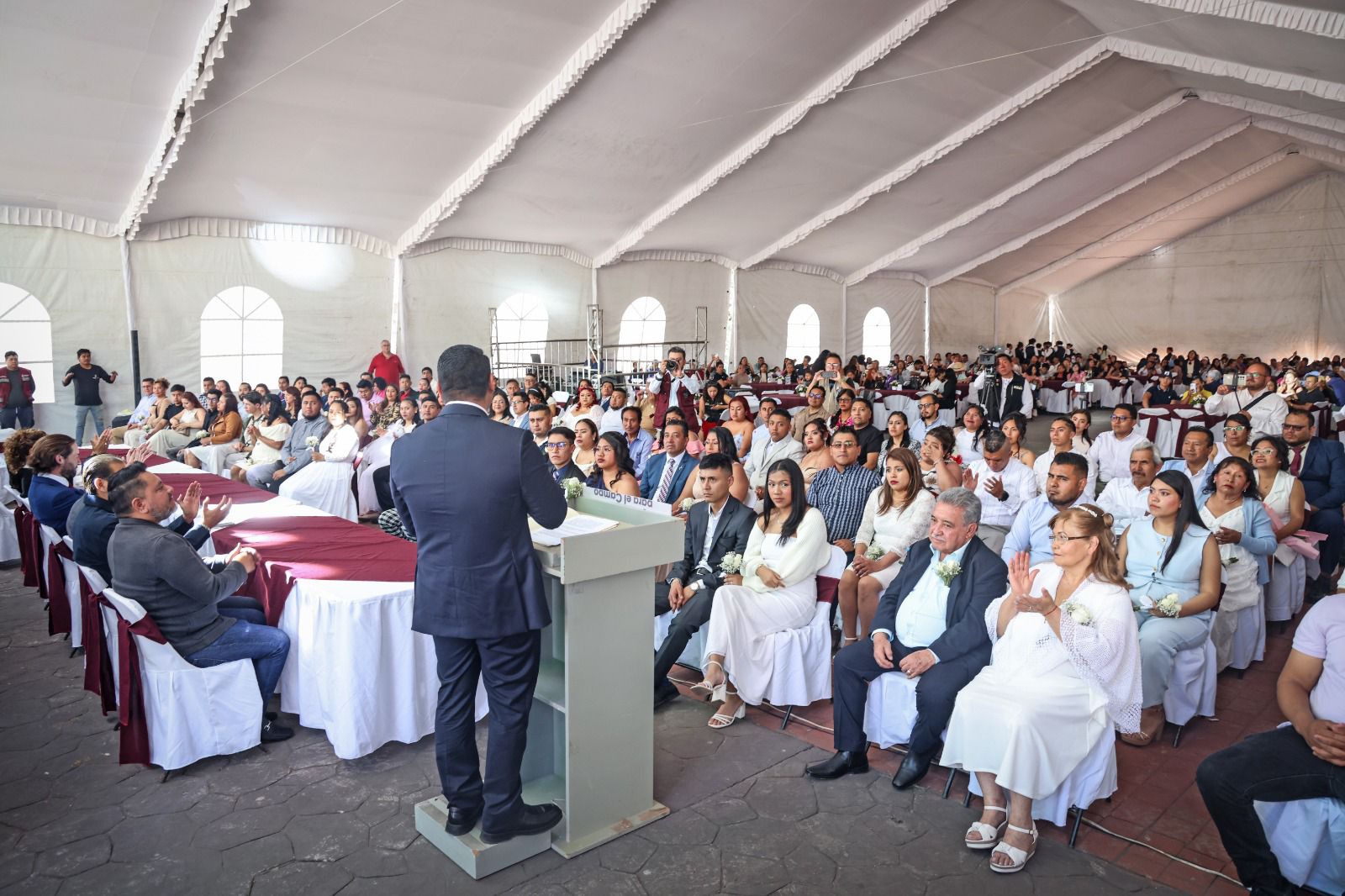 Matrimonios colectivos fortalecen la unión familiar en Cuautlancingo