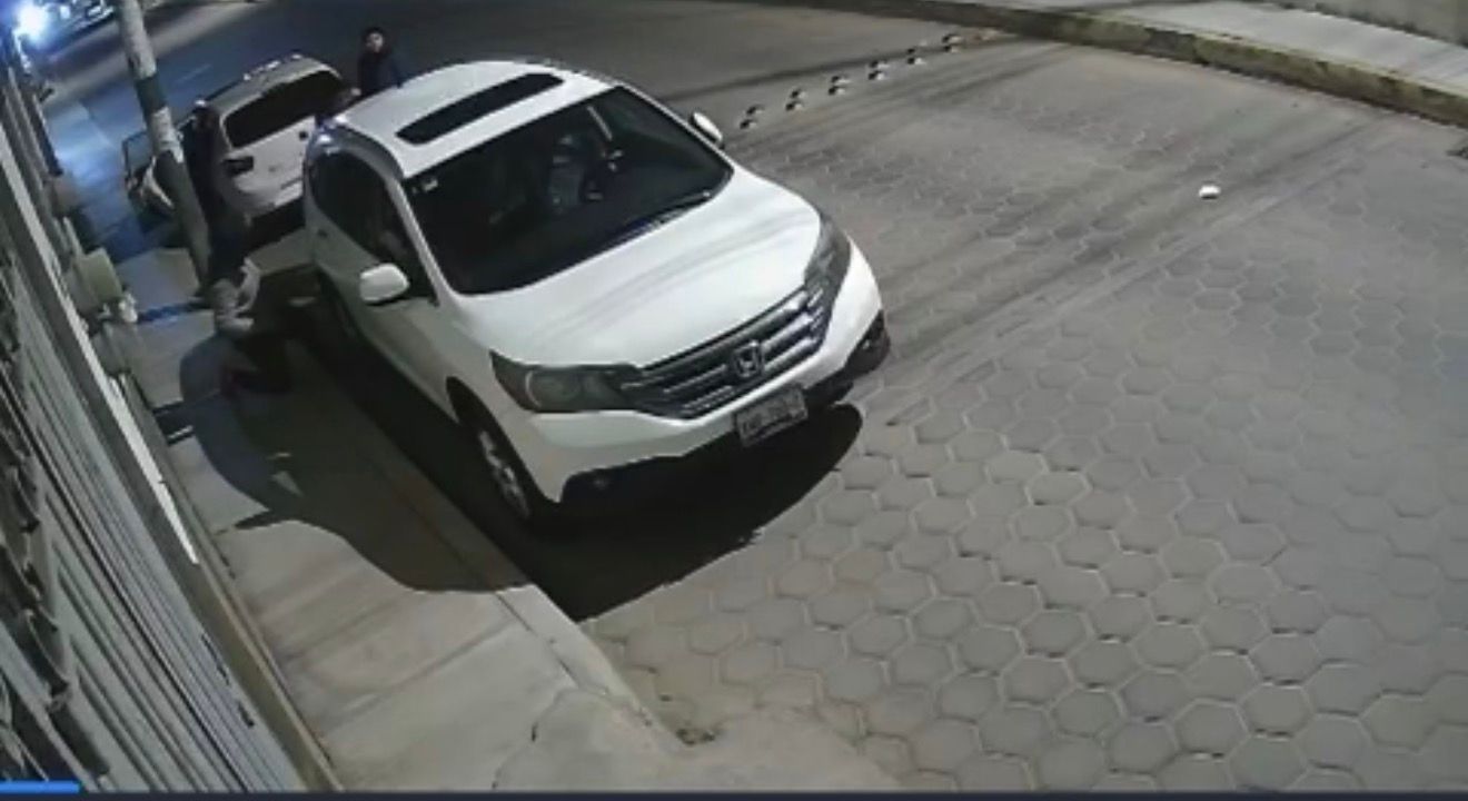 En minutos roban neumáticos en Miraflores, Tlaxcala capital