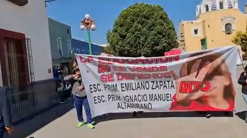 Padres alzan la voz por la primaria Emiliano Zapata y exigen frenar su traslado