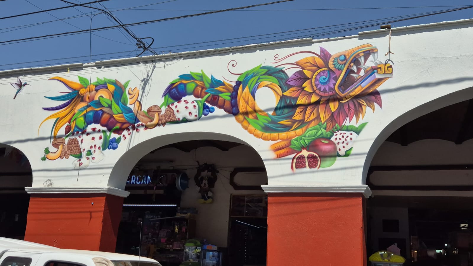 Quetzalcóatl renace entre colores y sabores en el Mercado Cosme del Razo