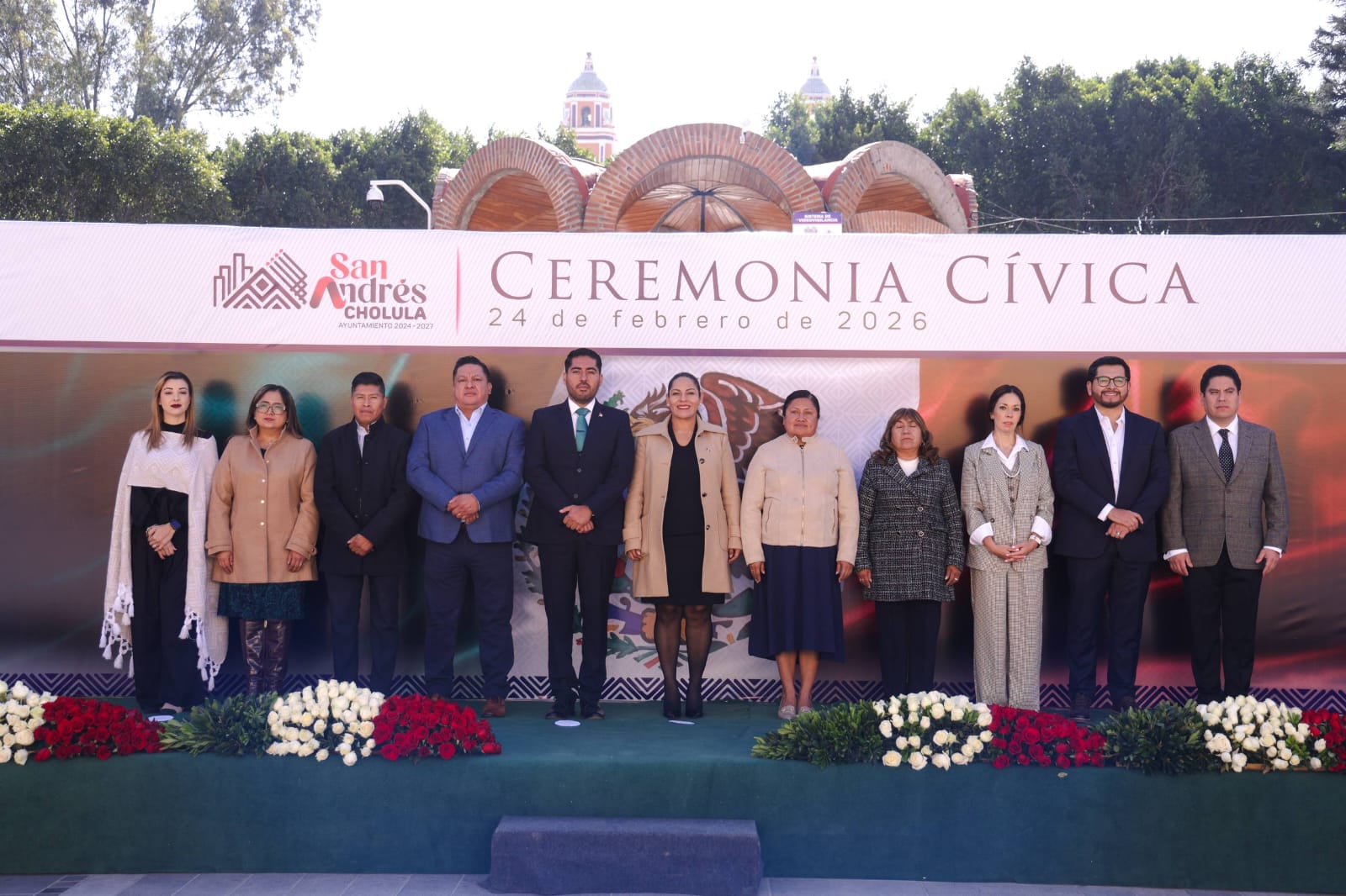Encabeza Lupita Cuautle conmemoración del Día de la Bandera en San Andrés Cholula