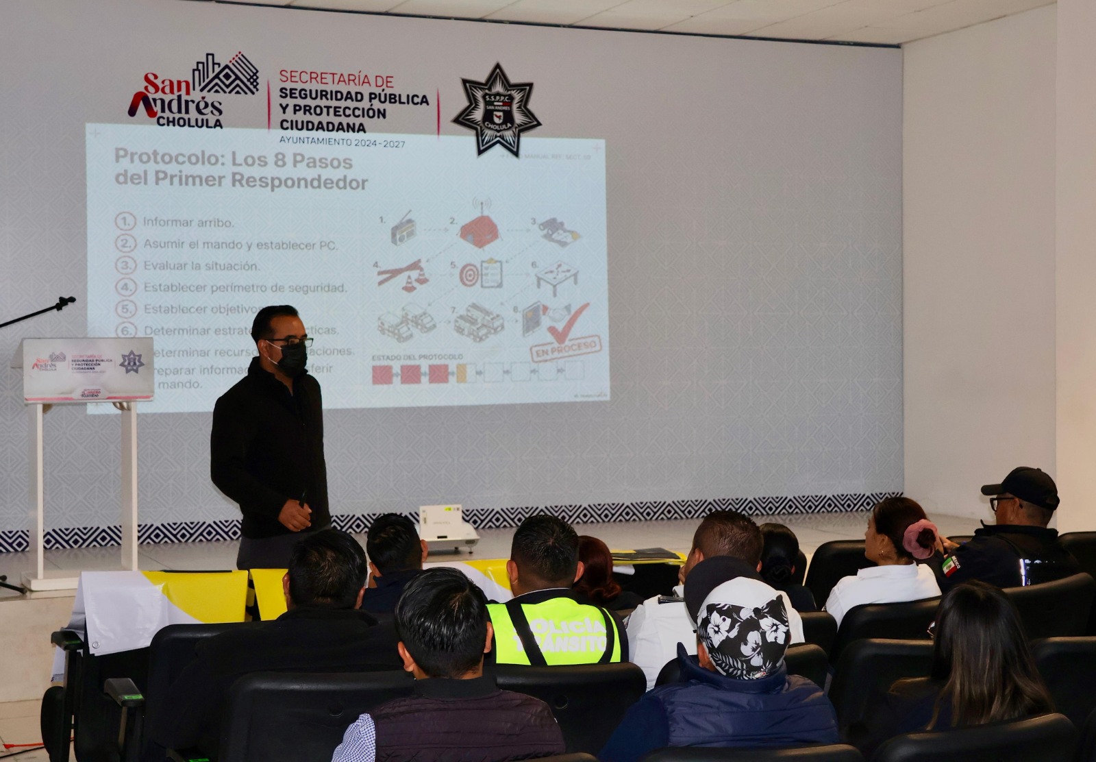 Lupita Cuautle clausura curso estratégico en atención de emergencias