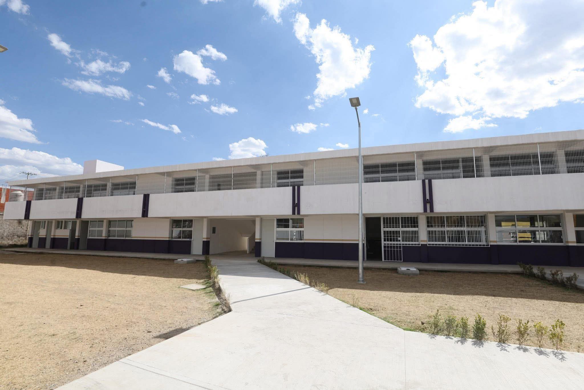 Seguridad escolar frente a resistencia social: Homero Meneses defiende reubicación de primarias