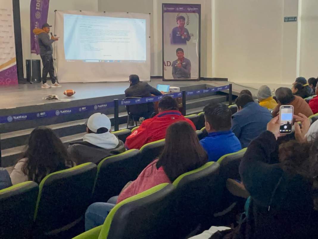 Tlaxcala se prepara rumbo a 2026 con capacitación clave en tochito bandera