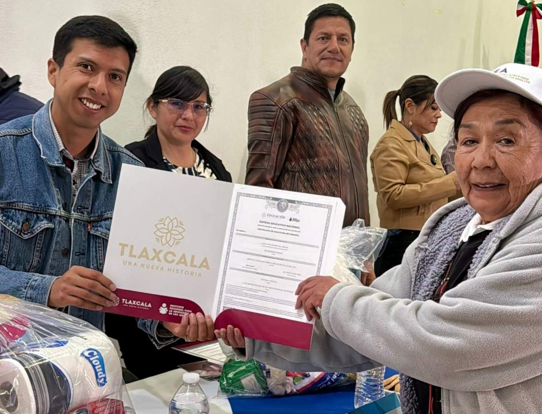 Educación que transforma vidas: Nanacamilpa entrega certificados y abre futuro