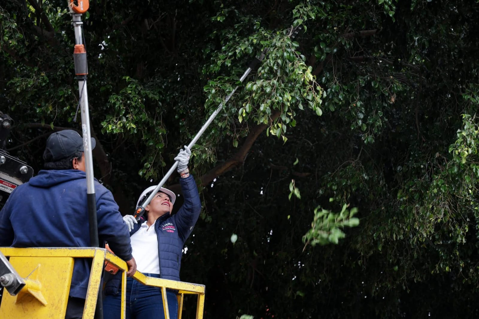 Guadalupe Cuautle refuerza acciones de mantenimiento urbano en la Delegación Atlixcáyotl
