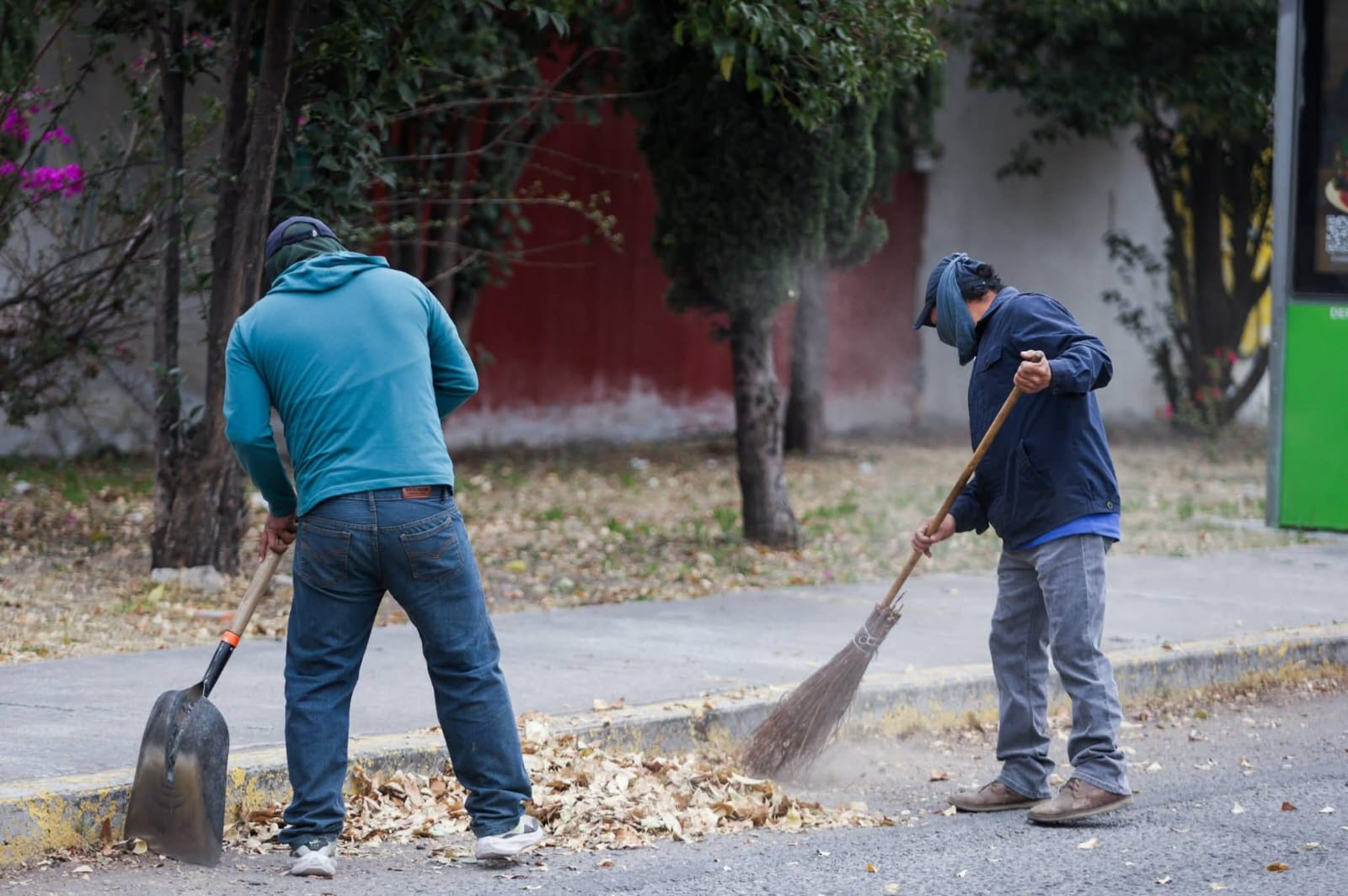 Guadalupe Cuautle refuerza acciones de mantenimiento urbano en la Delegación Atlixcáyotl