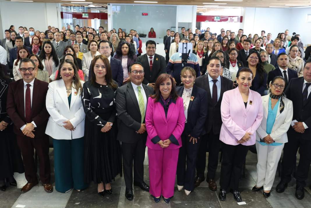 Lorena Cuéllar inaugura obra de pavimentación en Huacaltzingo.