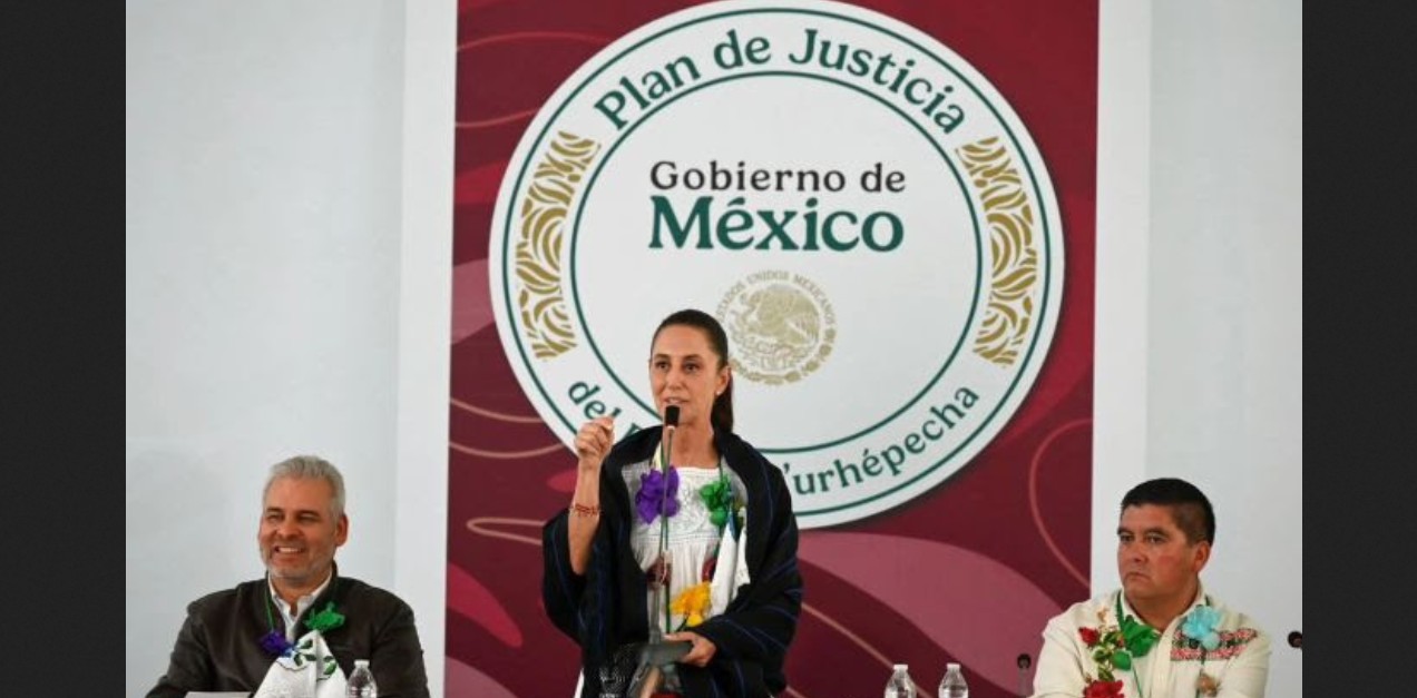 Claudia Sheinbaum durante un evento con comunidades del pueblo P'urhépecha en Cherán.
