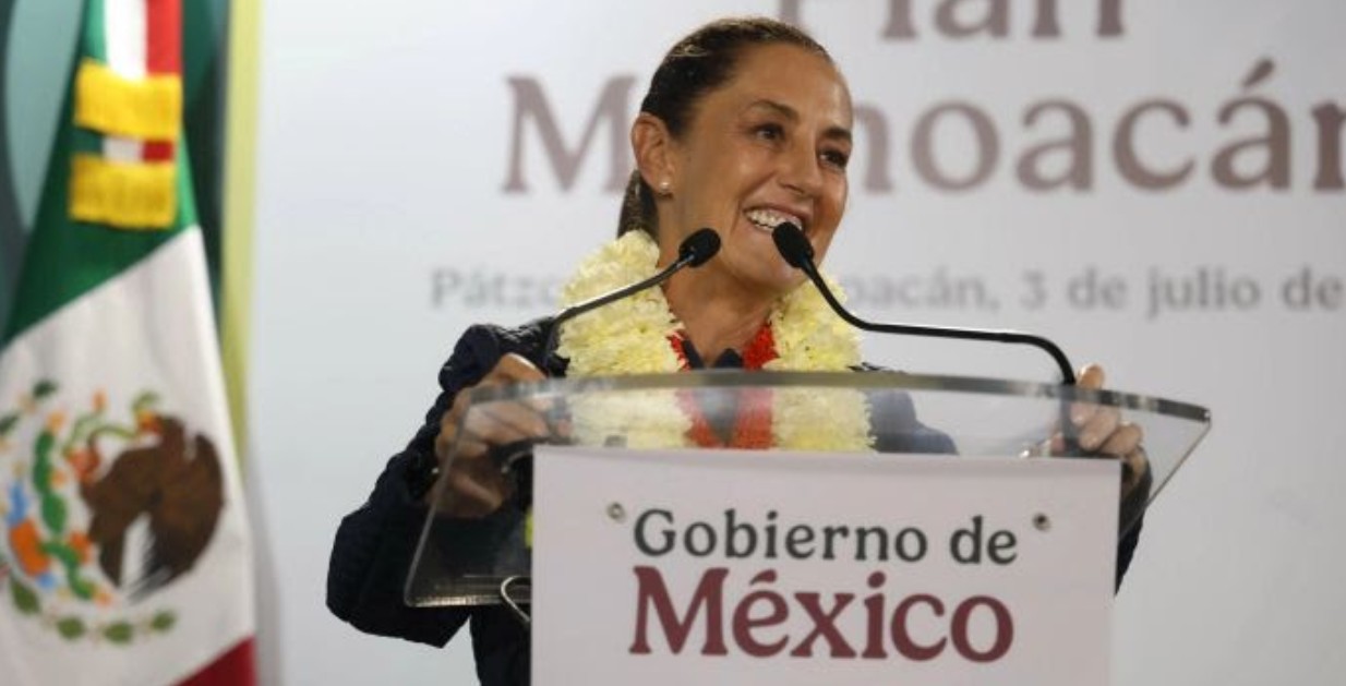 Claudia Sheinbaum durante un evento sobre turismo comunitario en Pátzcuaro.