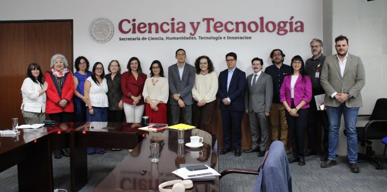 Comité Técnico del Sistema Nacional de Publicaciones Científicas durante su instalación.