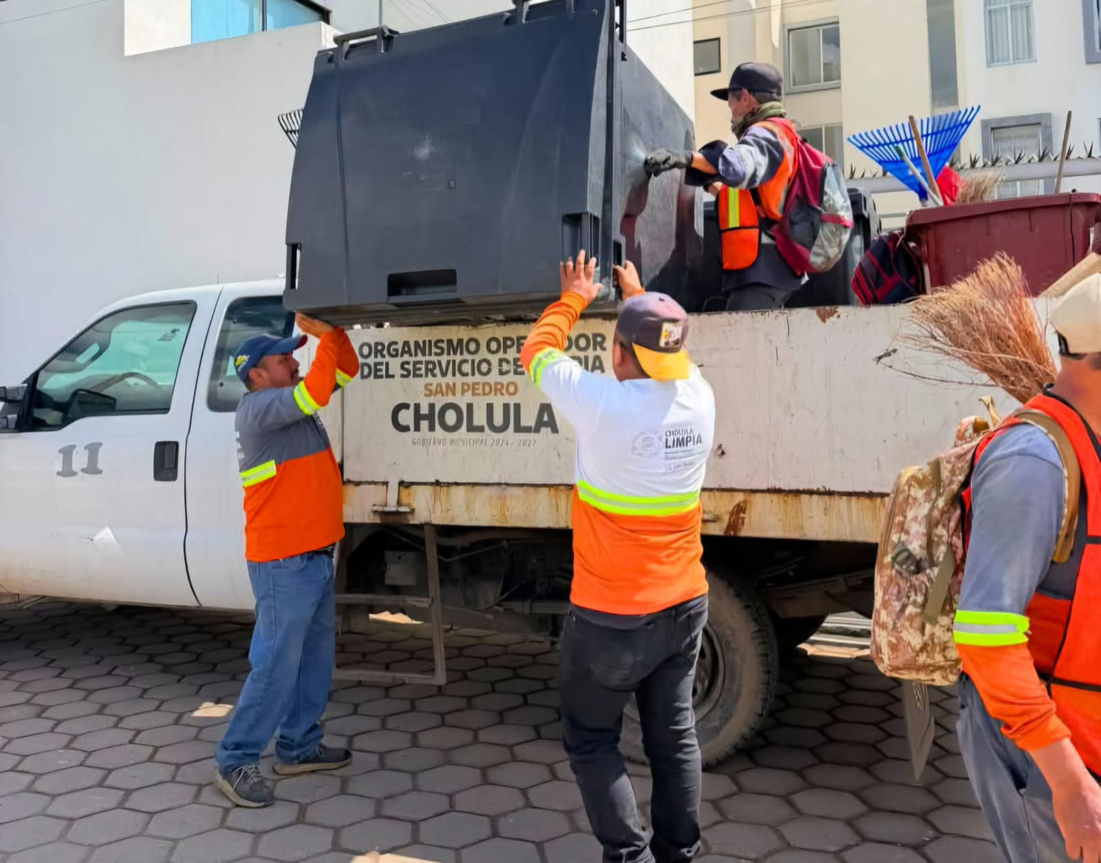 Personal del Organismo Operador del Servicio de Limpia participa en jornada de atención durante Mundialito 2026 