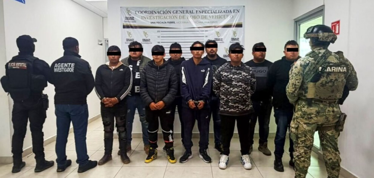 Policías y autoridades durante operativo en Huejotzingo.