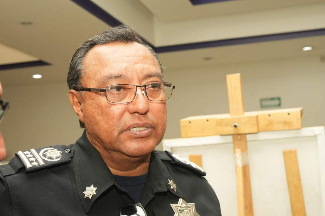 Secretario de Seguridad de Tlaxcala durante conferencia de prensa.