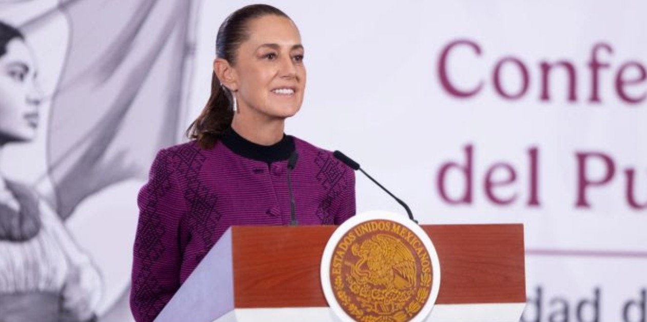 Claudia Sheinbaum durante conferencia sobre electrificación nacional.