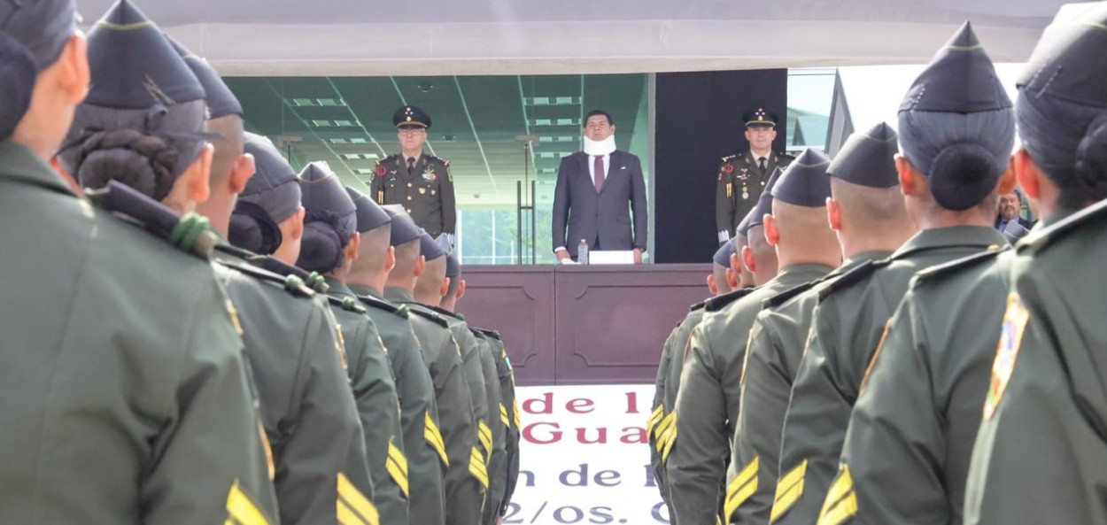 Ceremonia de graduación de nuevos sargentos de la Guardia Nacional en Puebla.