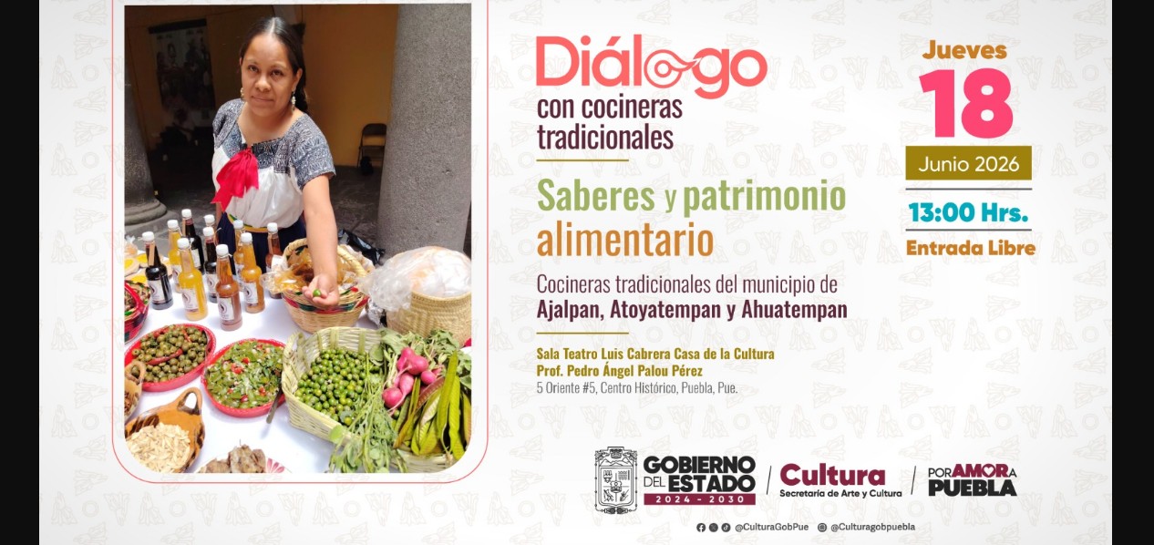 Cocineras tradicionales preparando platillos típicos de la Mixteca Poblana.