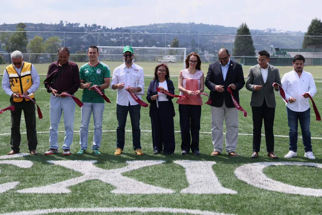 Lorena Cuéllar inauguró una nueva cancha en Apetatitlán y destacó inversiones históricas en infraestructura deportiva para Tlaxcala.