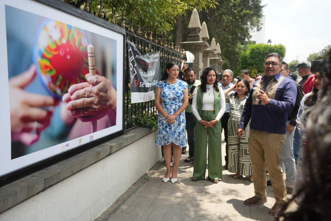 Exposición fotográfica sobre la cultura y tradiciones de Zacatelco.