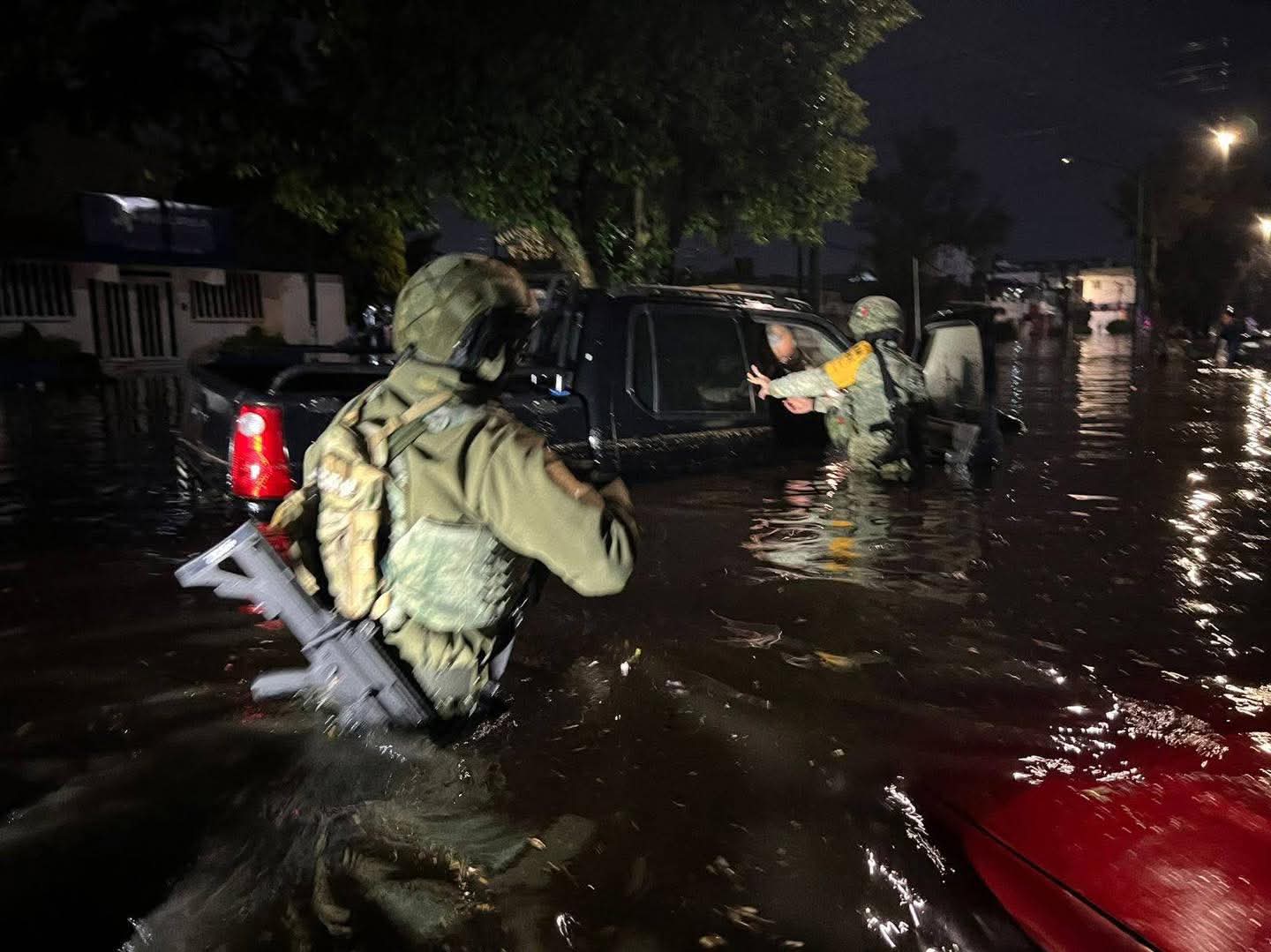 Despliegan operativo de emergencia tras severa tromba en Apizaco y Yauhquemehcan
