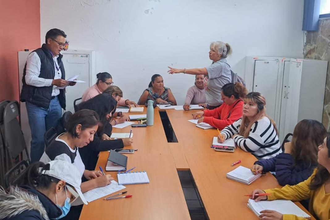 Mujeres participan en curso de emprendimiento en Tlaxcala