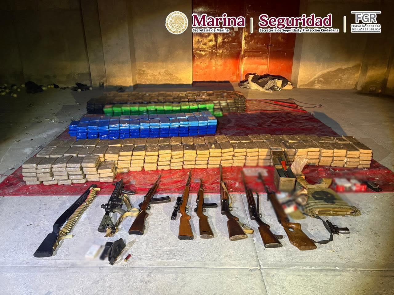 Autoridades durante operativo de seguridad en Tlaxcala