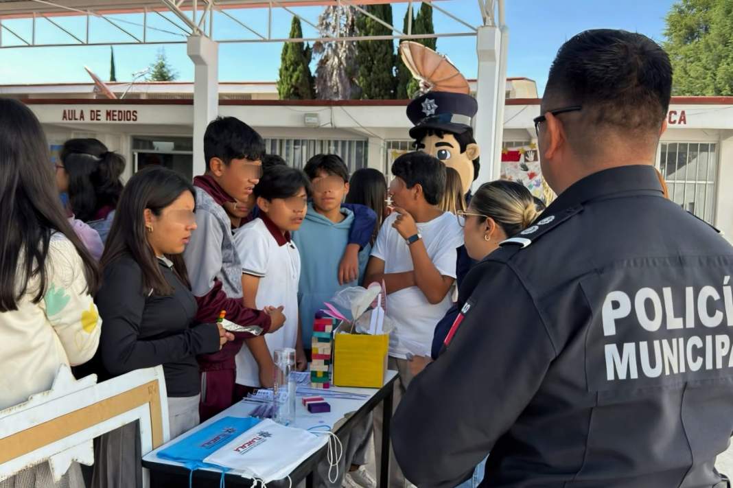 Estudiantes reciben atención del programa DIF Municipal Cerca de Ti en Tlaxcala.