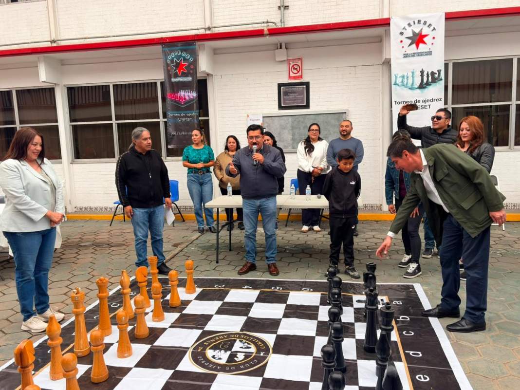 Participantes del torneo de ajedrez universitario en Tlaxcala