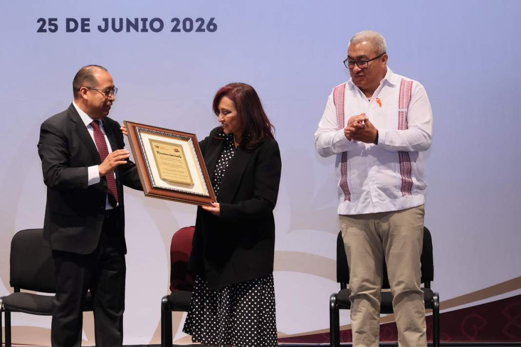 Lorena Cuéllar durante la ceremonia por el aniversario del Coltlax.