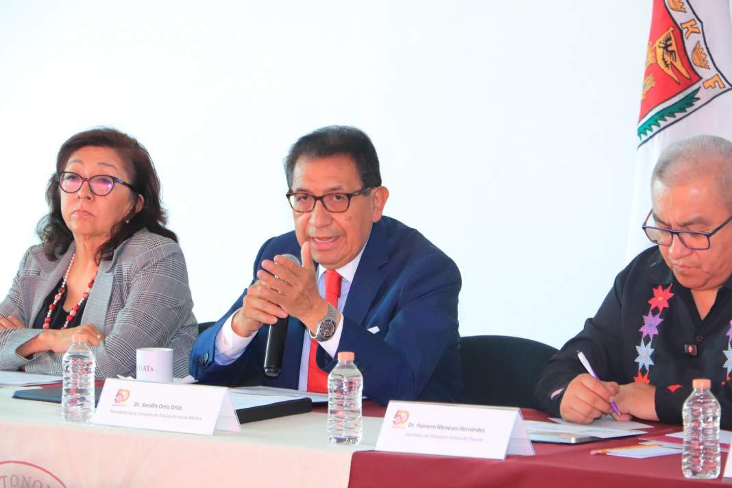 Especialistas participan en el Conversatorio de Educación Inicial en la UATx.