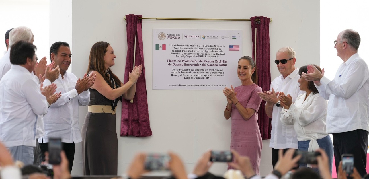 Presidenta Claudia Sheinbaum durante la inauguración de la planta en Chiapas.