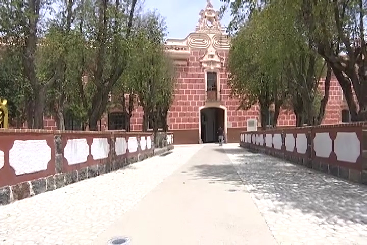 Estudiantes de música durante una clase en la Escuela de Música del Estado de Tlaxcala.