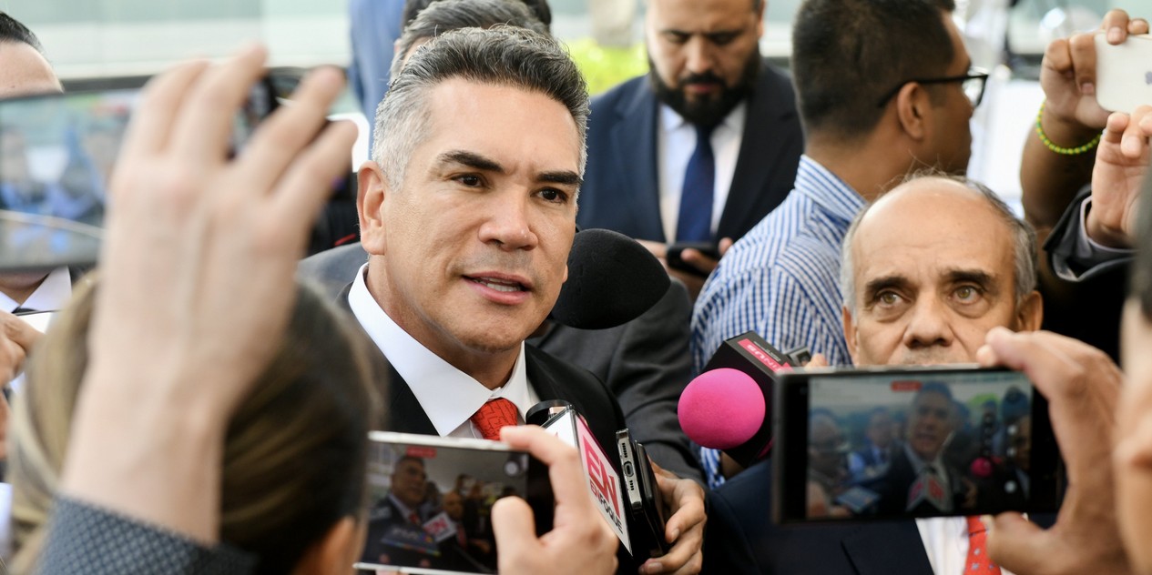 Alejandro Moreno durante una declaración pública.