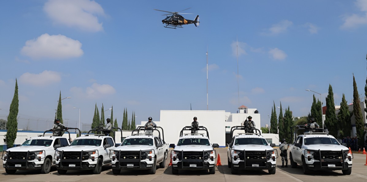 Patrullas y elementos de seguridad durante un operativo en Puebla.