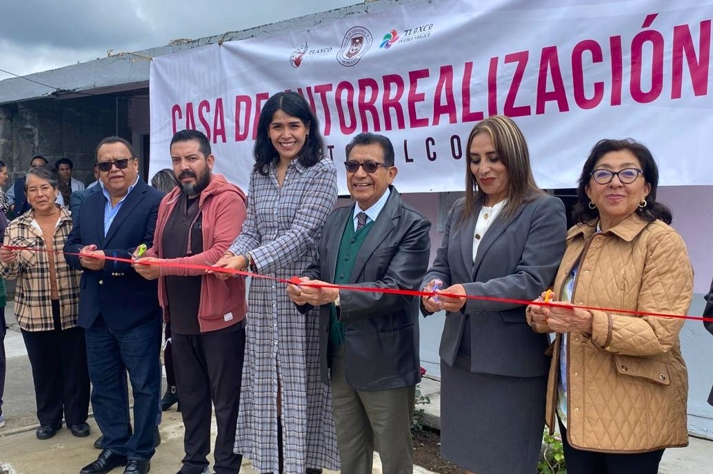 Inauguración de la Casa de Autorrealización en Atotonilco, Tlaxco.