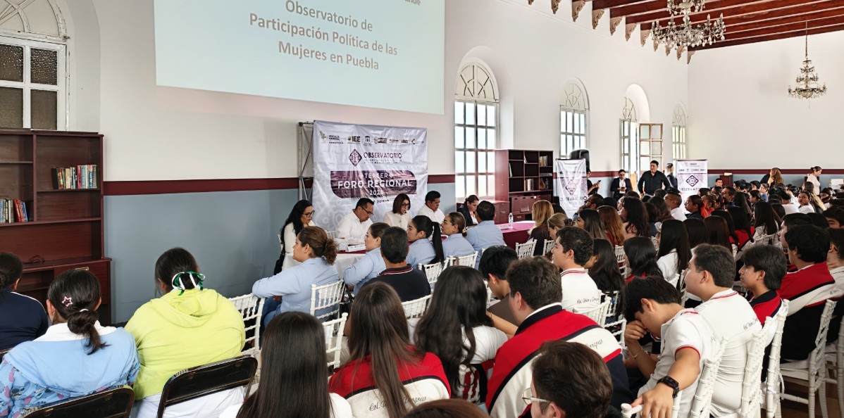Foro sobre participación política de las mujeres en Tecamachalco.
