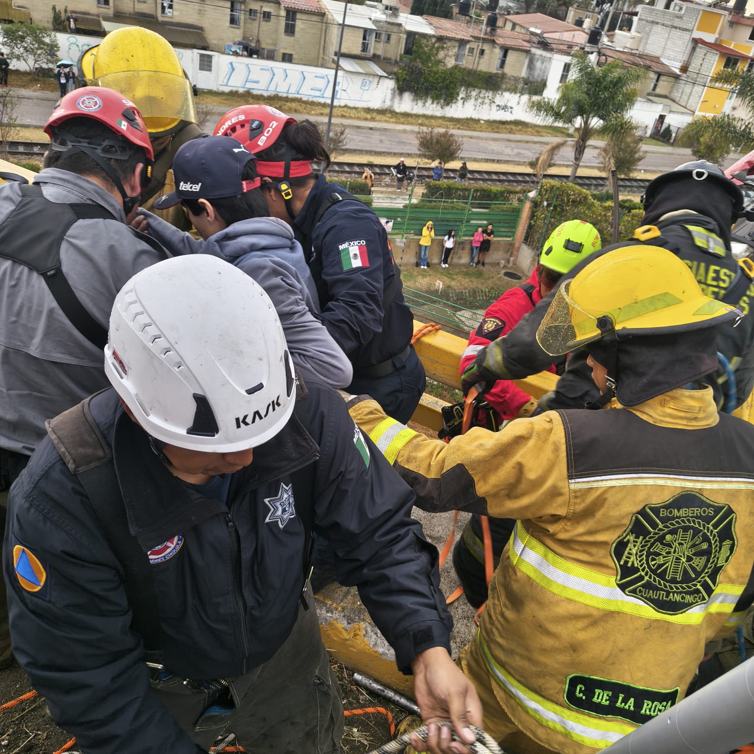 Accidente vehicular en Periférico Ecológico