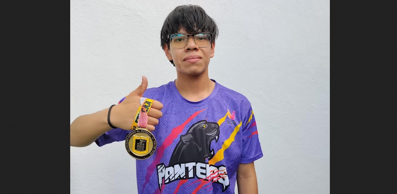 Joven de la UVP pone en alto a Puebla rumbo a la Olimpiada Nacional