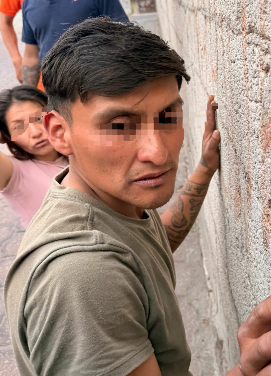 Vecinos detienen a presuntos ladrones tras frustrar robo a vivienda en San Pablo del Monte