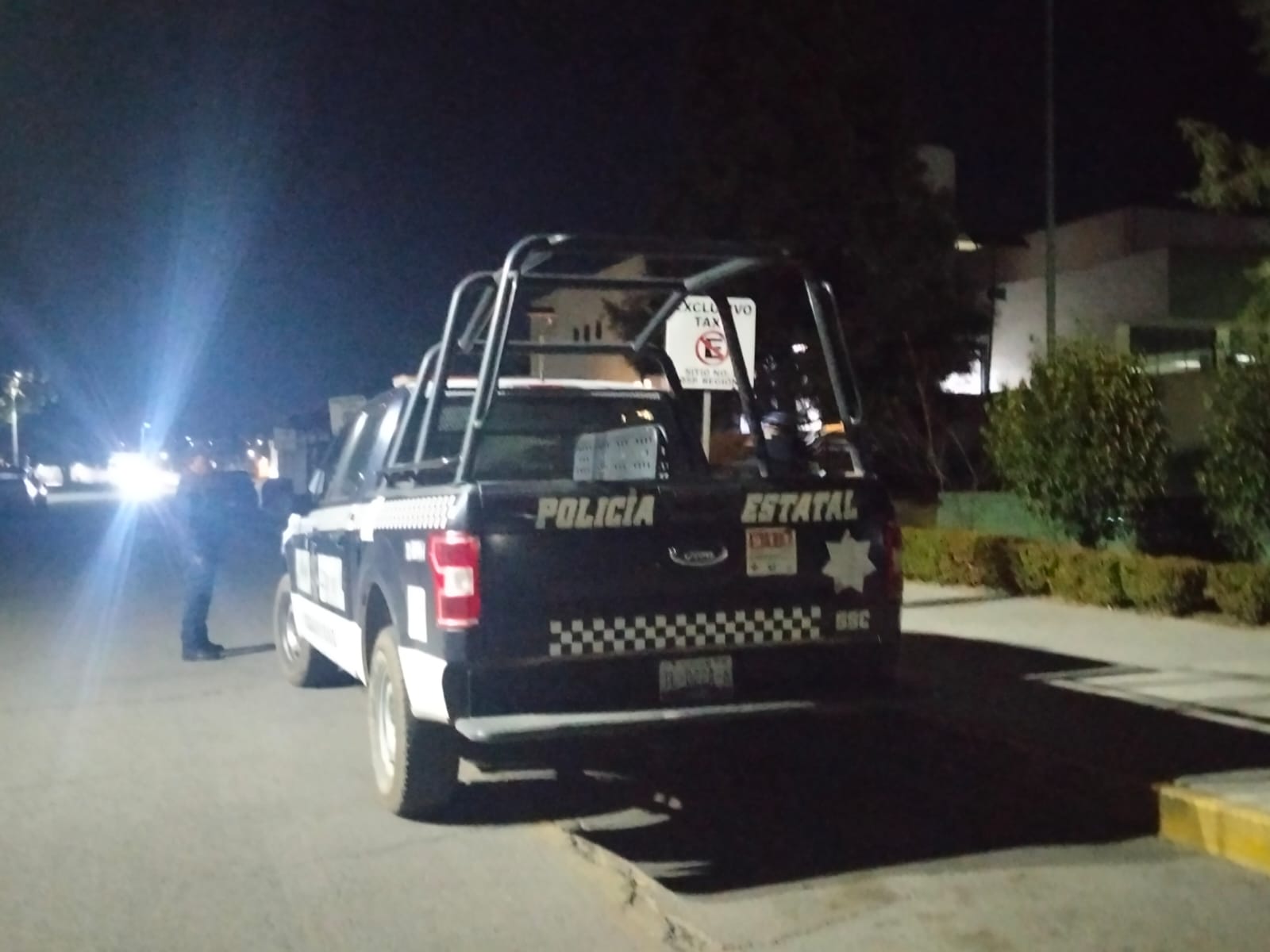 Balean con escopeta de balines a joven tras riña con vecinos, en Tetla