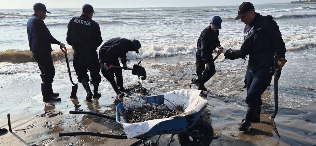 Operativo federal responde a presencia de hidrocarburos