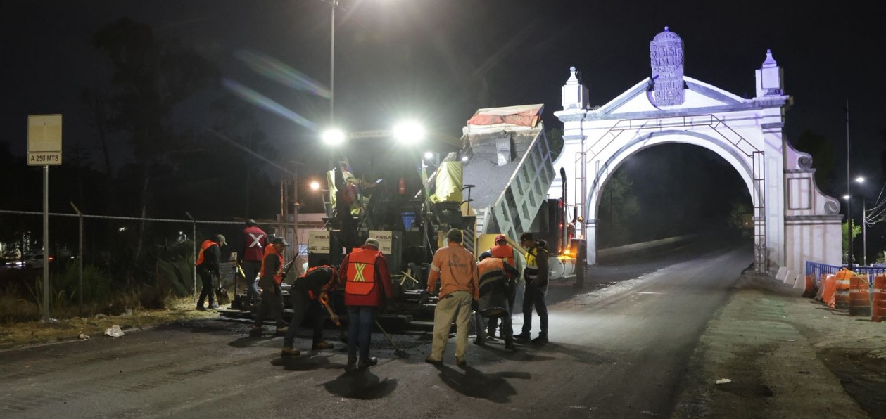 Avanza obra clave en Puebla con trabajos nocturnos para agilizar movilidad